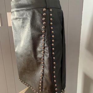 Faux leather stuffed mini skirt